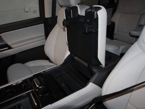 New 2027 Ford Expedition Max Platinum AWD/4WD image 18