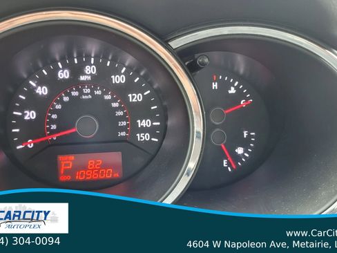 Used 2013 Kia Sorento LX image 10