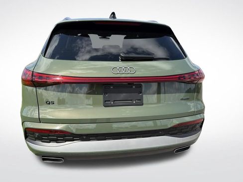 Used 2025 Audi Q5 Premium Plus w/ Premium Plus AWD/4WD image 6