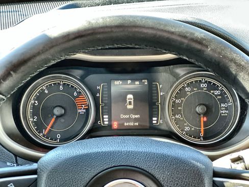 Used 2016 Jeep Cherokee 75th Anniversary image 25