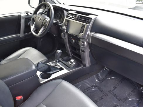 Used 2020 Toyota 4Runner SR5 Premium AWD/4WD image 12