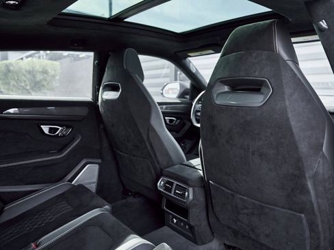 Used 2024 Lamborghini Urus Performante image 48