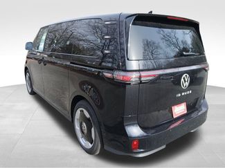 New 2025 Volkswagen ID. Buzz Pro S RWD video 3