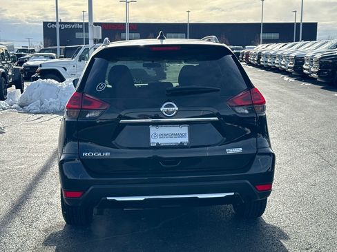 Used 2020 Nissan Rogue S image 4