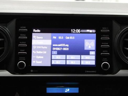 Used 2022 Toyota Tacoma SR image 26