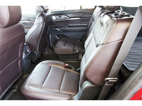 Used 2025 Ford Explorer Platinum w/ Ultimate Package AWD/4WD image 12