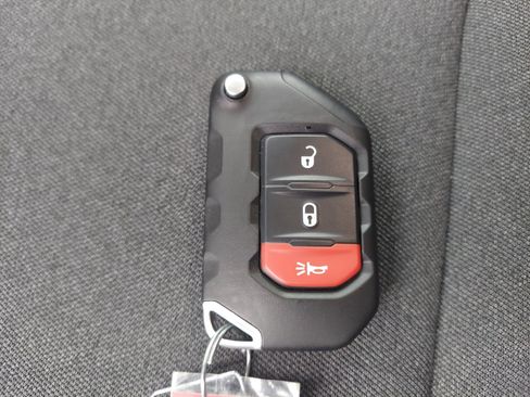 New 2025 Jeep Gladiator Sport AWD/4WD image 29