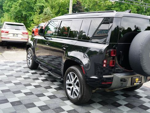 Used 2021 Land Rover Defender 110 X-Dynamic SE AWD/4WD image 17