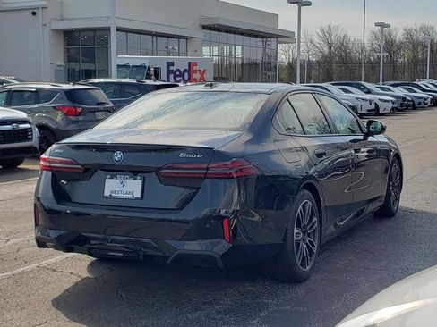 New 2026 BMW 550e xDrive w/ Premium Package AWD/4WD image 4