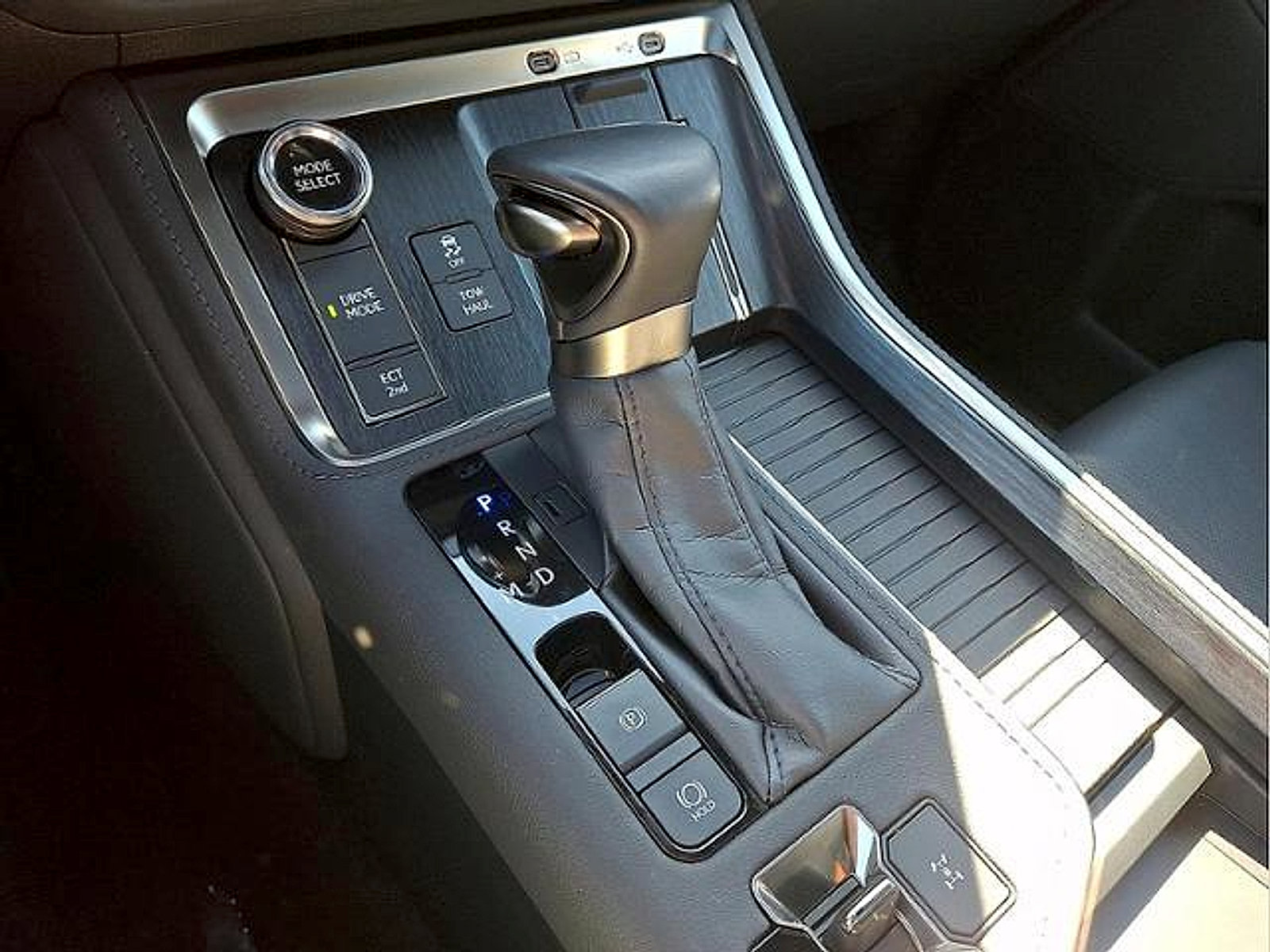 Certified 2024 Lexus GX 550 w/ Accessory Package (Z1) AWD/4WD image 17