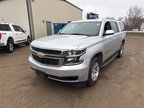 Used 2020 Chevrolet Suburban LT image 5