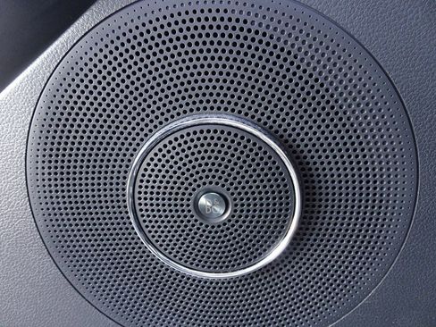 Used 2023 Ford Expedition Limited image 21