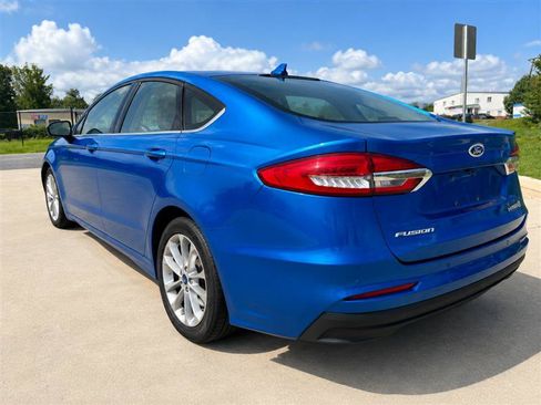 Used 2019 Ford Fusion SE FWD image 5
