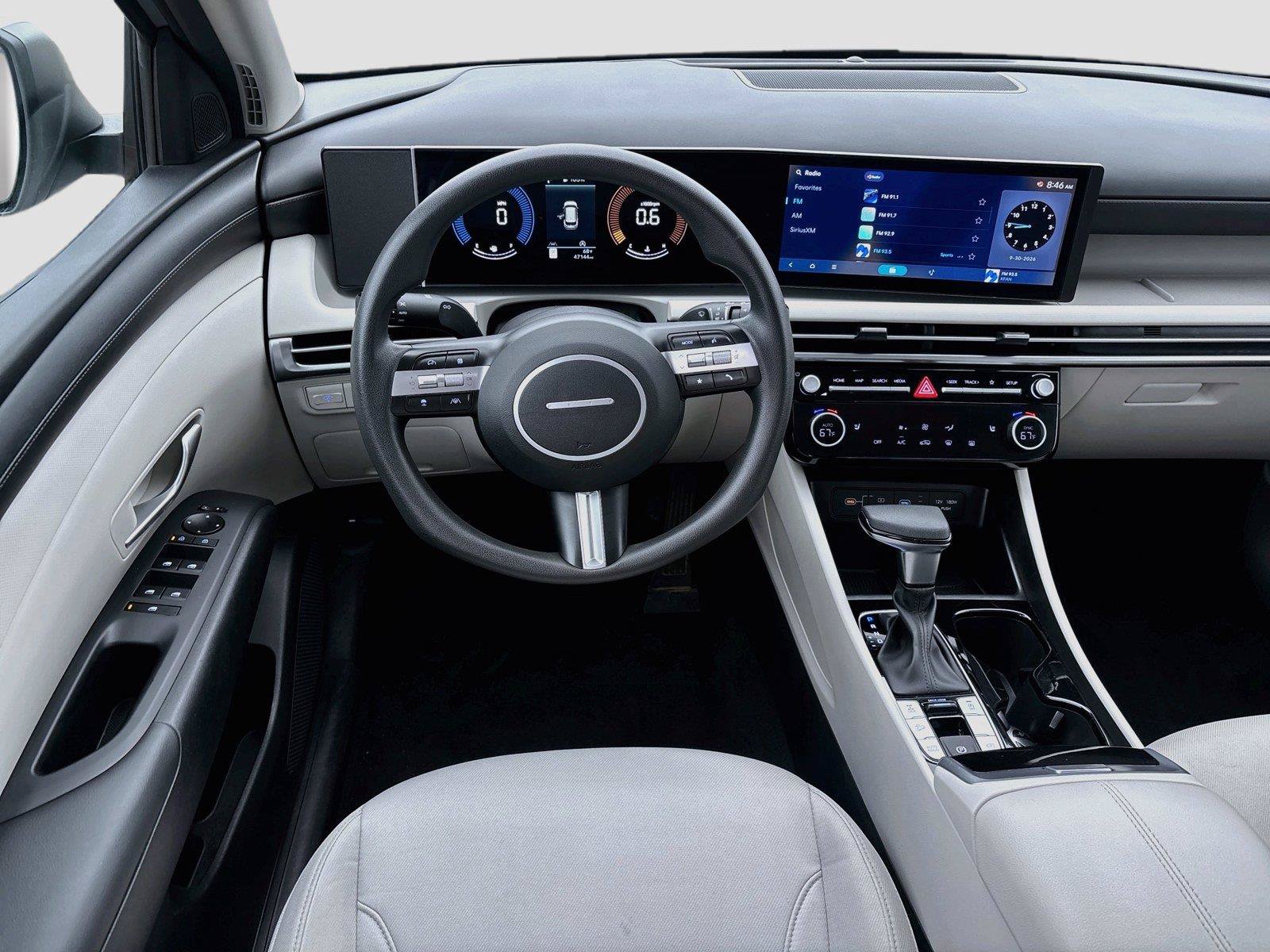 Certified 2025 Hyundai Tucson SEL AWD/4WD image 2