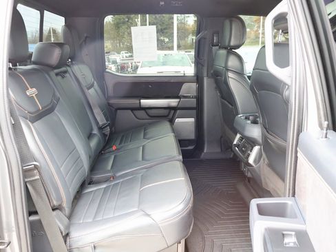 Used 2023 Ford F250 Platinum w/ FX4 Off-Road Package image 39