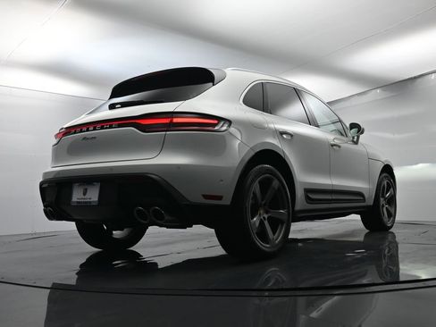 Used 2025 Porsche Macan image 51