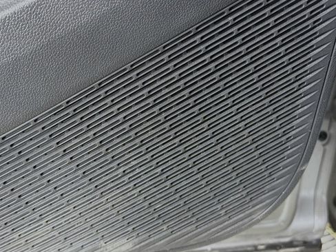 Used 2025 Volkswagen Atlas Cross Sport SE image 22