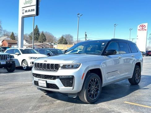 New 2026 Jeep Grand Cherokee L Summit image 5
