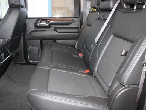 Used 2024 GMC Sierra 3500 Denali w/ Denali Reserve Package image 29