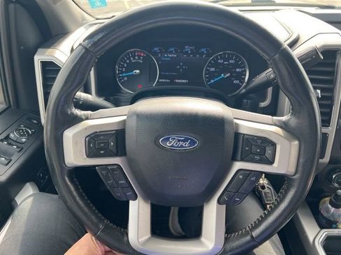 Used 2019 Ford F250 Lariat w/ Lariat Value Package AWD/4WD image 3