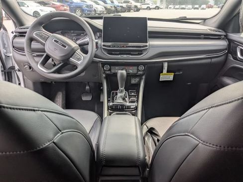 New 2026 Jeep Compass Latitude AWD/4WD image 21