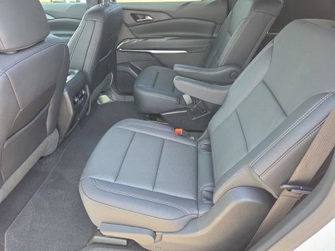 Certified 2026 Chevrolet Traverse LT FWD image 23