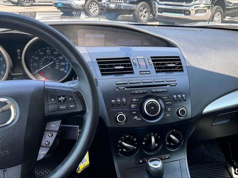 Used 2013 MAZDA MAZDA3 i Sport FWD image 17