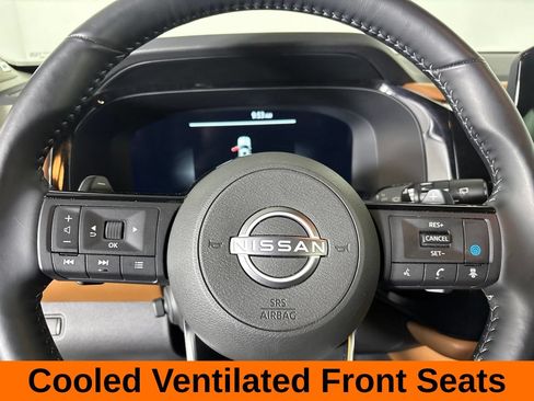 Used 2025 Nissan Pathfinder Platinum w/ Cargo Package FWD image 18
