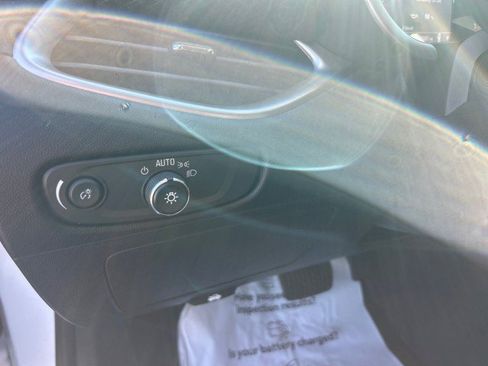 Used 2023 Chevrolet Malibu LT image 16