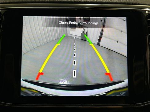 Used 2021 Jeep Grand Cherokee Limited AWD/4WD image 10