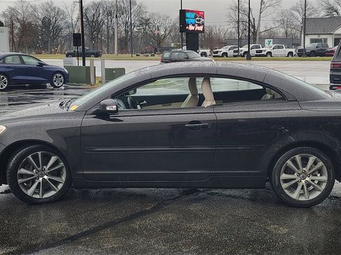 Used 2013 Volvo C70 T5 w/ Climate Pkg image 5