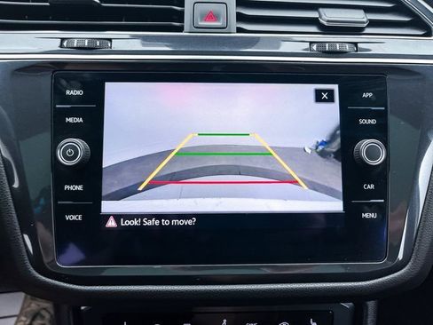 Used 2022 Volkswagen Tiguan SE R-Line image 7