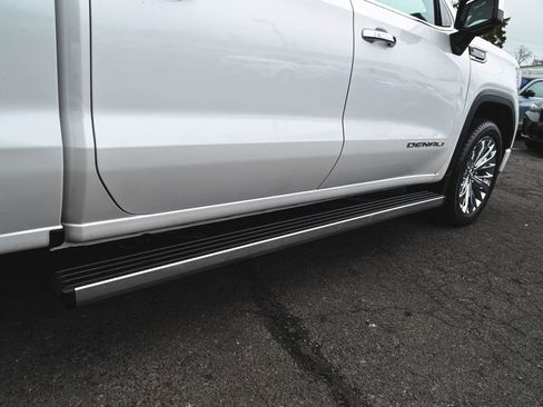 Used 2022 GMC Sierra 1500 Denali w/ Denali Reserve Package image 24