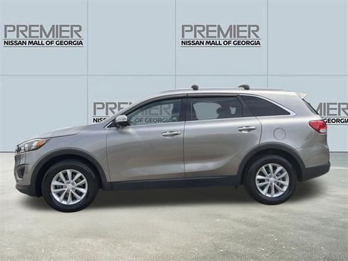Used 2016 Kia Sorento FWD image 21