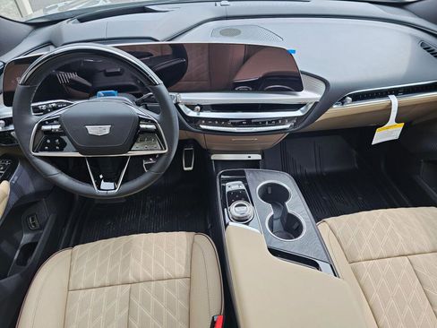 New 2026 Cadillac Lyriq Signature Luxury w/ LPO, Bronce Accent Package AWD/4WD image 22