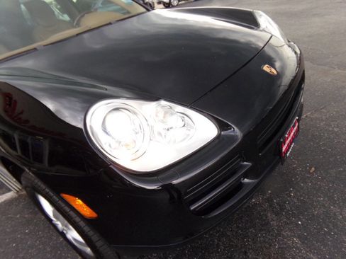 Used 2005 Porsche Cayenne S image 52