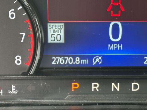 Used 2023 Ford Explorer ST-Line w/ Class IV Trailer Tow Package image 27