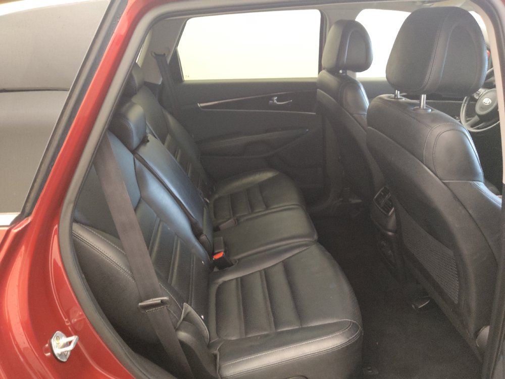 Used 2016 Kia Sorento EX FWD image 19