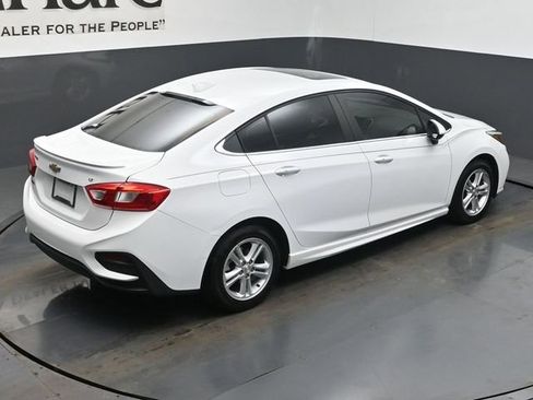 Used 2017 Chevrolet Cruze LT w/ Sun And Sound Package image 36