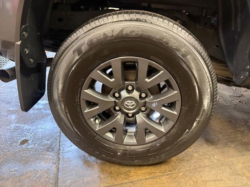 Used 2022 Toyota Tacoma SR5 image 25