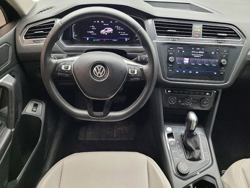 Used 2020 Volkswagen Tiguan SEL w/ 3rd Row Seat Package image 22