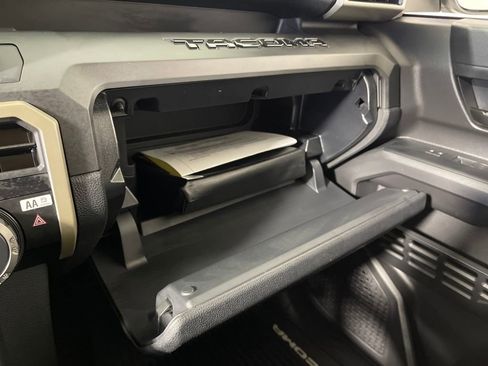 Used 2025 Toyota Tacoma SR image 25