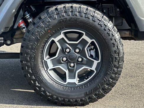 Used 2021 Jeep Gladiator Mojave AWD/4WD image 30
