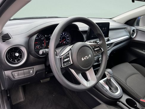 Used 2023 Kia Forte LXS image 17