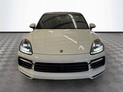 Used 2023 Porsche Cayenne Platinum Edition AWD/4WD image 2