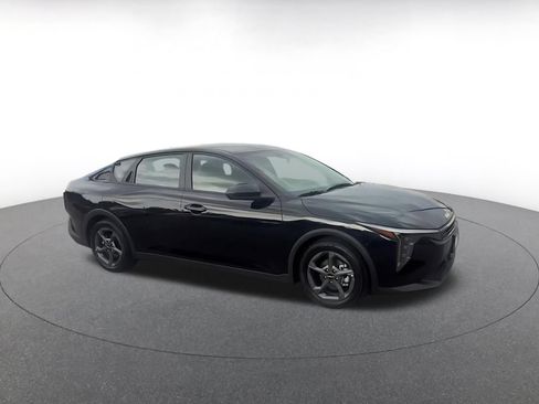 Used 2026 Kia K4 FWD image 2