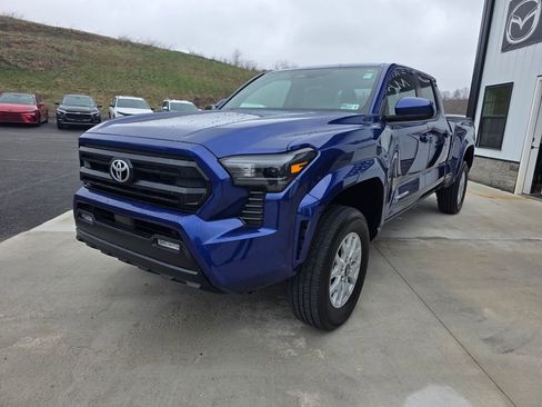 Used 2024 Toyota Tacoma SR5 AWD/4WD image 3