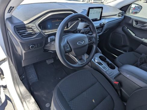 Used 2025 Ford Escape Active AWD/4WD image 14