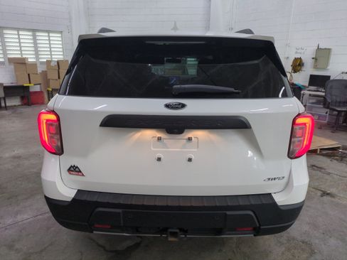 Used 2023 Ford Explorer Timberline w/ Timberline Technology Package image 6