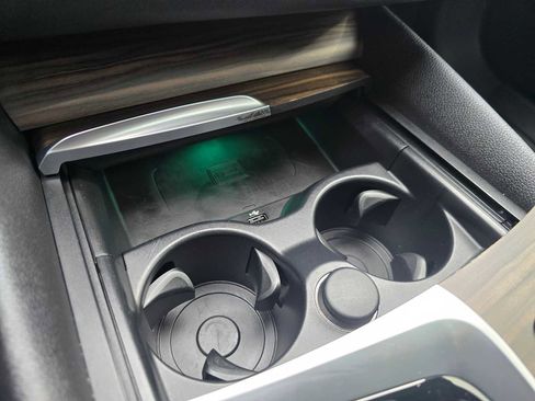 Used 2018 BMW 530e xDrive image 36